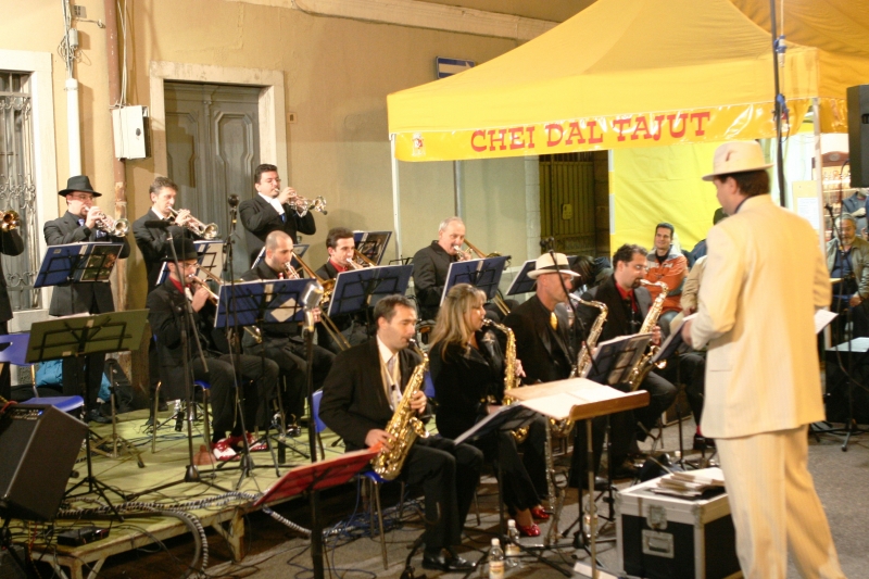jazzwine-big-band-gone-with-the-swing-061